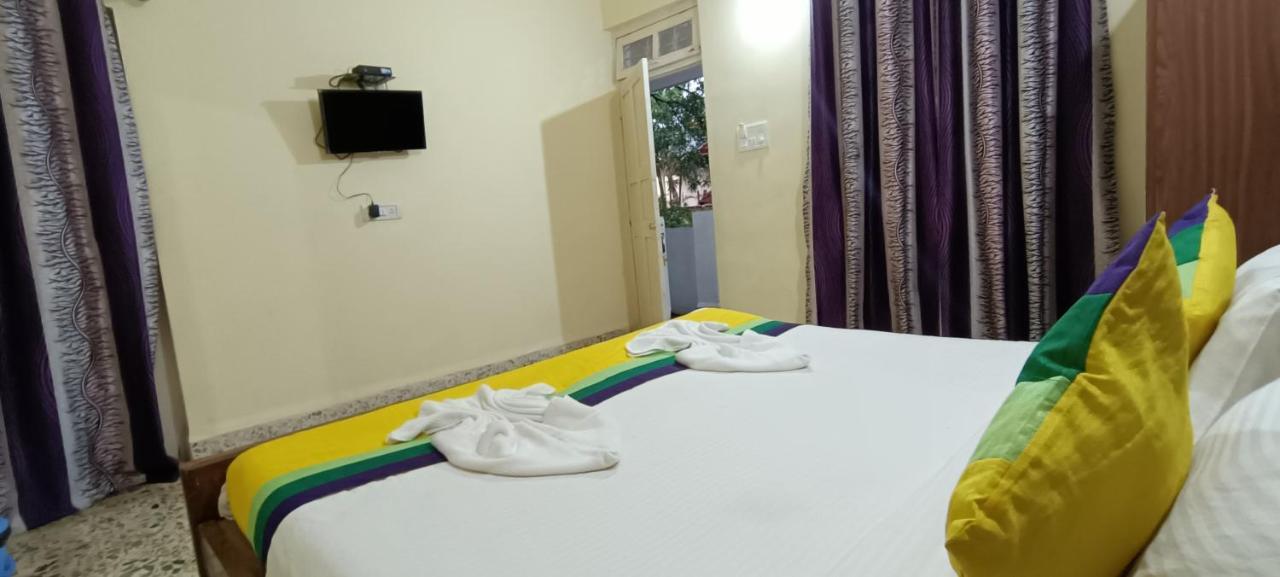 Jack'S Calangute Place Hotel Exterior photo